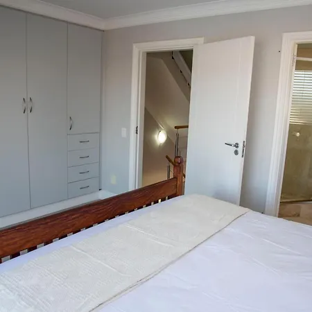 Waterfront 2 Bed Home With Mooring At Knysna Quays Exterior photo