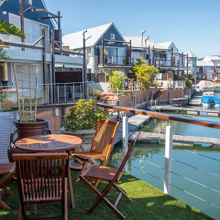 Waterfront 2 Bed Home With Mooring At Knysna Quays Exterior photo