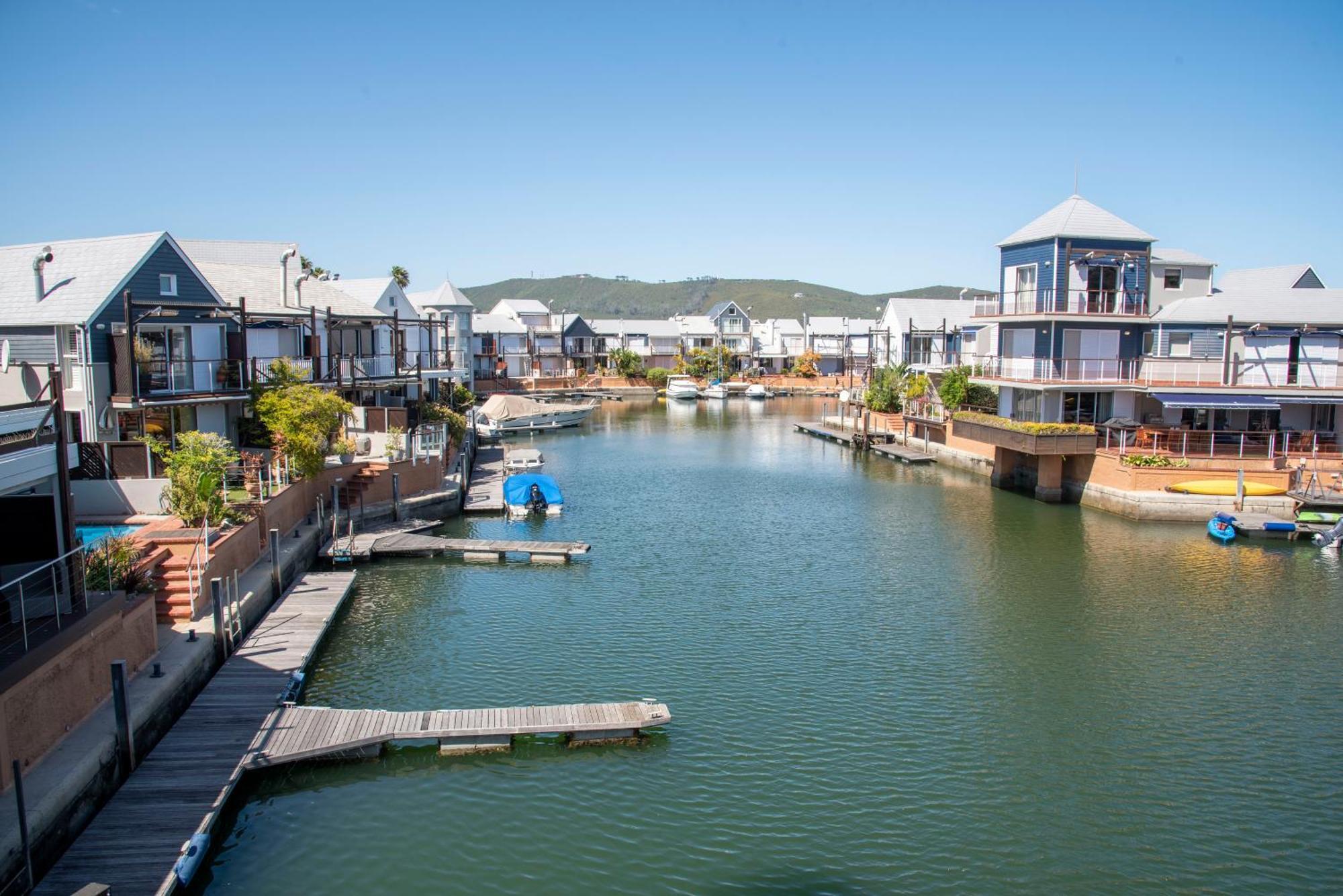 Waterfront 2 Bed With Mooring At Quays Holiday home Knysna
