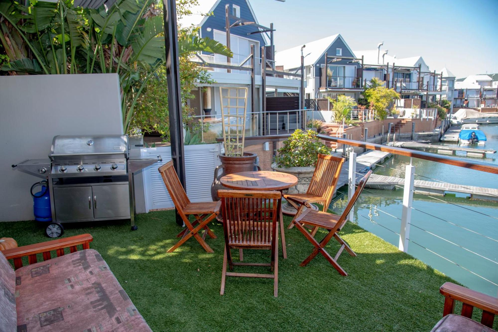 Holiday home Waterfront 2 Bed With Mooring At Quays *