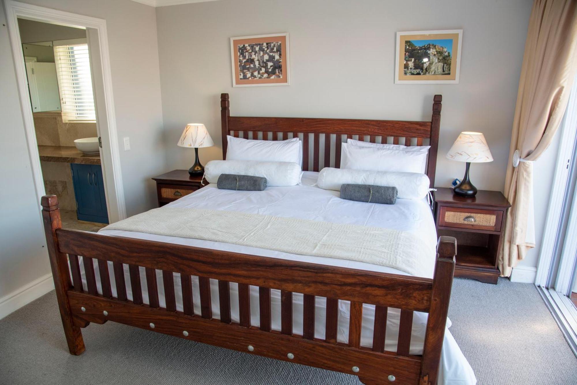 Waterfront 2 Bed With Mooring At Quays