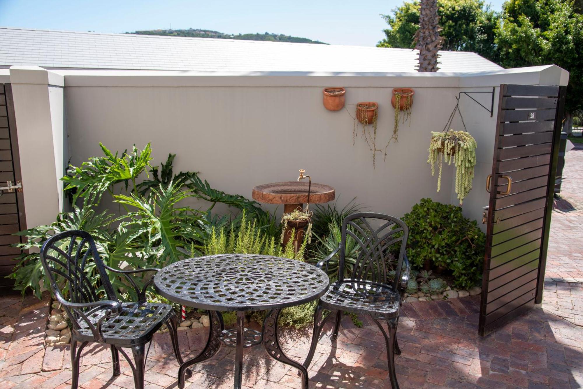 Waterfront 2 Bed With Mooring At Quays Holiday home *
