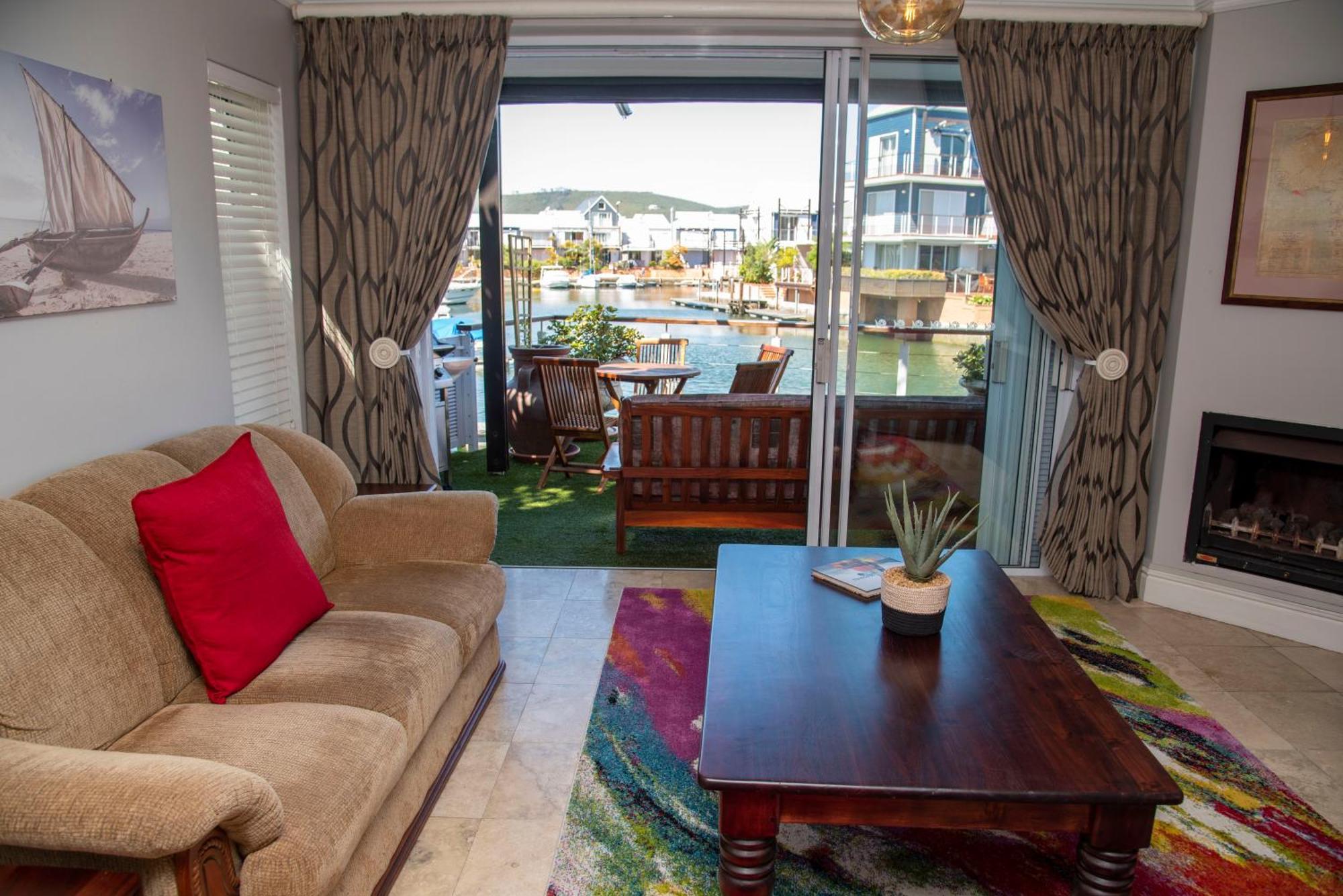 Holiday home Waterfront 2 Bed With Mooring At Quays *
