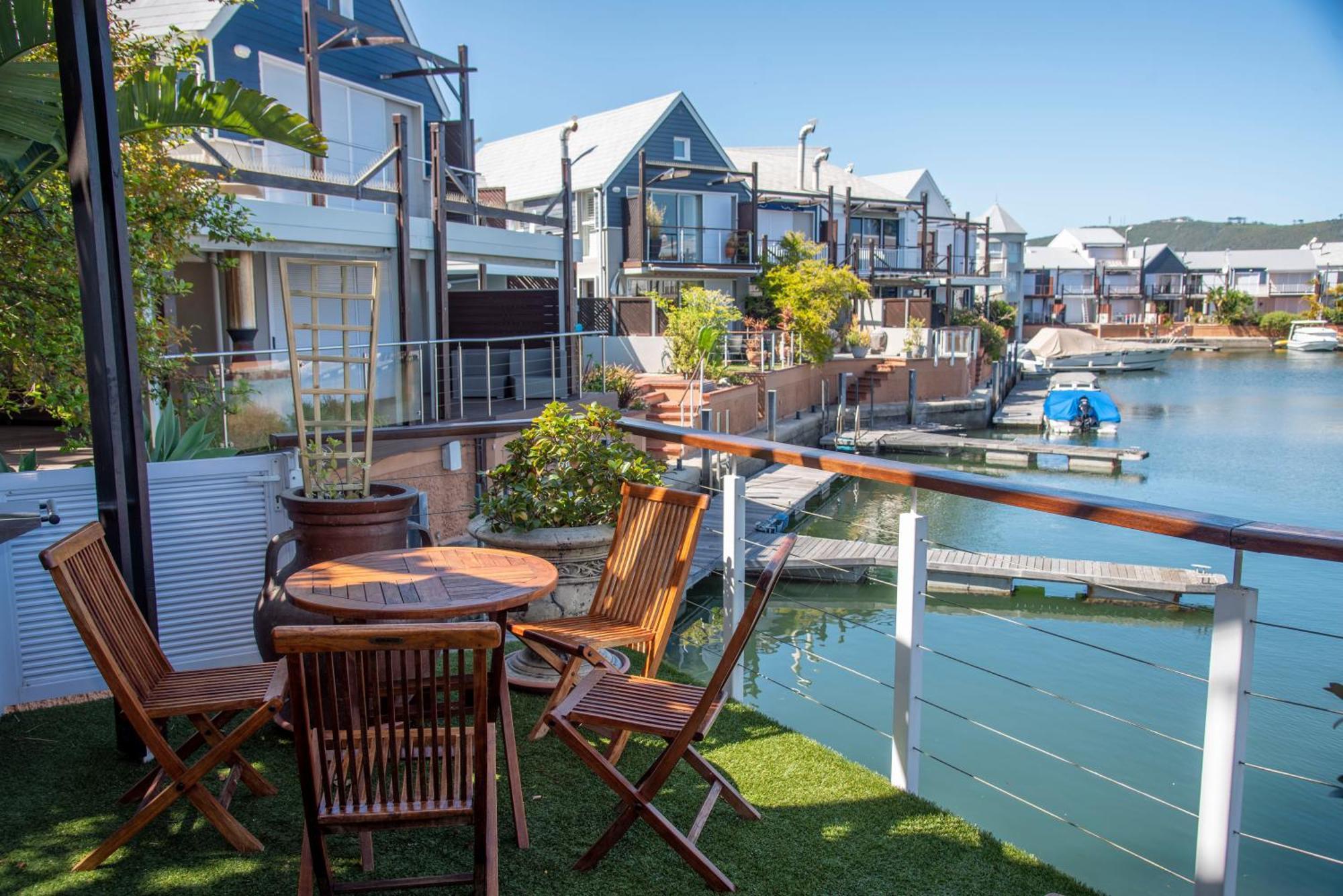 Waterfront 2 Bed With Mooring At Quays Knysna