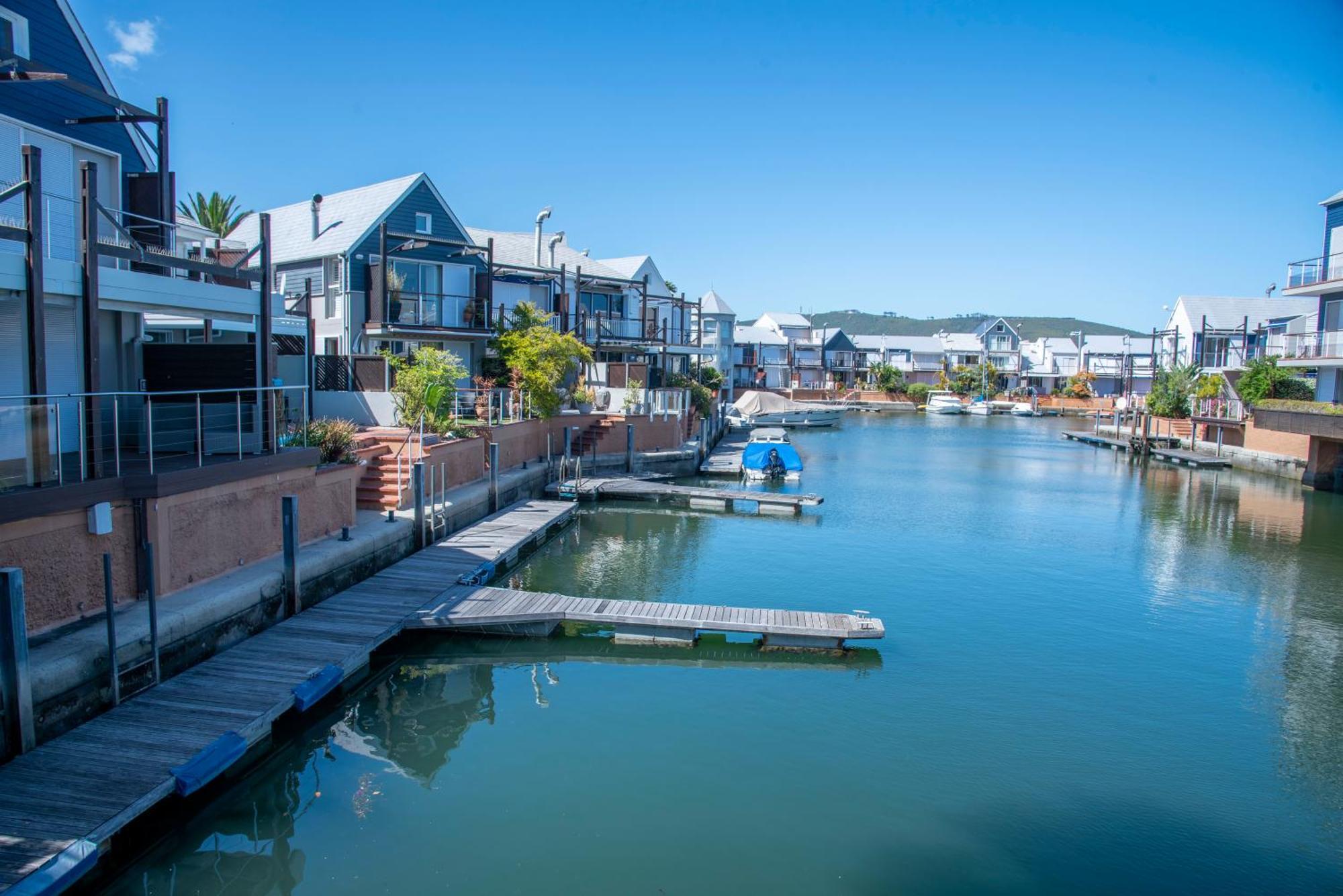 Waterfront 2 Bed With Mooring At Quays Holiday home Knysna